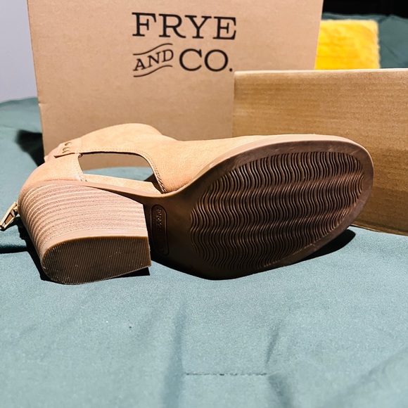 Frye & Co open toe boots - Picture 6 of 9